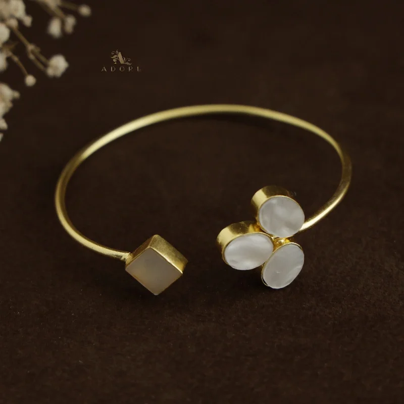 Luxury Jewelry Sale – Elegant Styles At Unbeatable Prices Ellie Tri Oval + Diamond MOP Bangle